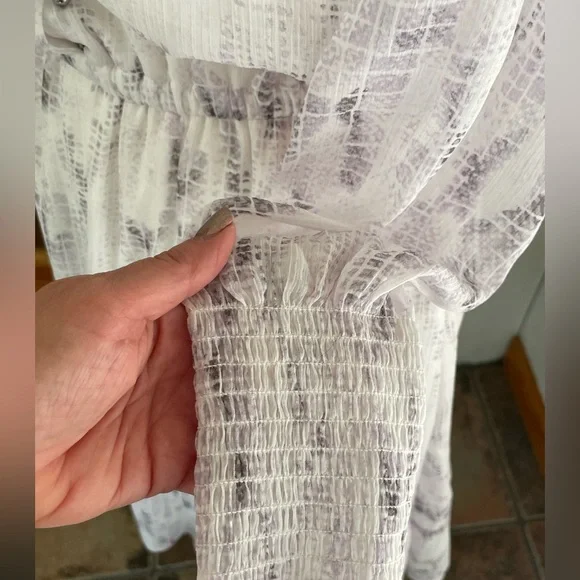 WHBM Lavender & White Snake Print Long Sleeve Blouson Dress Ruffle Neckline Sz 6 - Picture 6 of 12